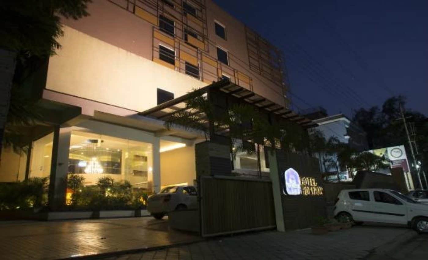 indore cloud hotel 7 Best  IndoreHD Plus Indore O2 Western  Hotel