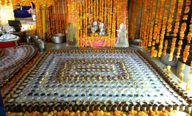 56 (छप्पन) भोग क्यों लगाते है…?