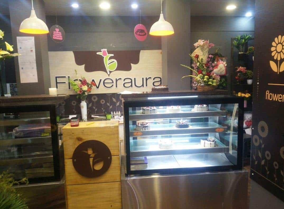 floweraura cakes