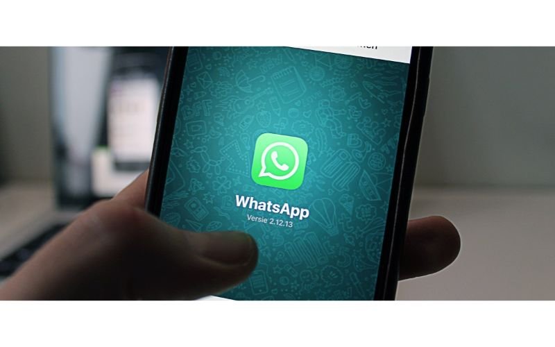 dark mode whatsapp features