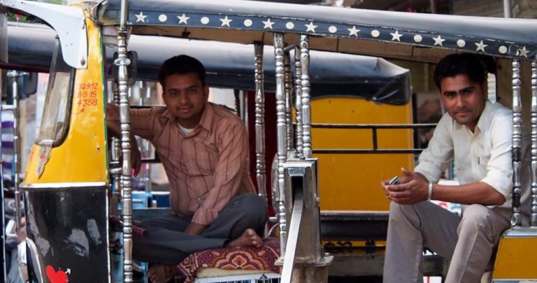 professional autorickshaw services Indore- IndoreHD