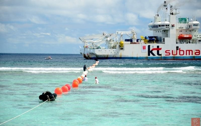 submarine cable laying