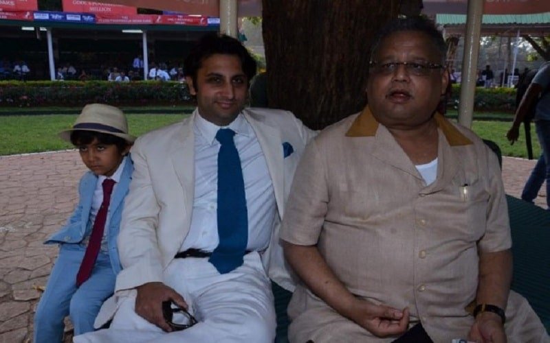 rakesh jhunjhunwala with friend